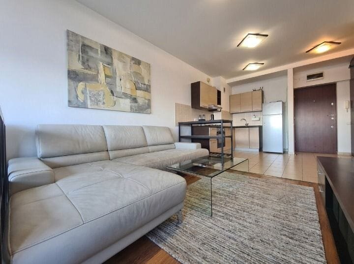 Titan, apartament bloc nou spatios + loc parcare 10 min Metrou Titan