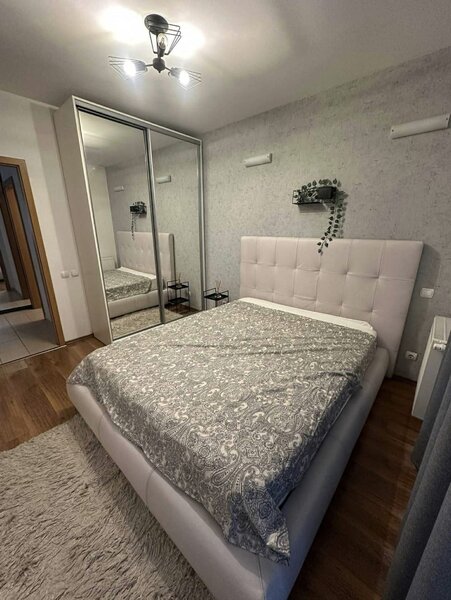 Titan, apartament bloc nou spatios + loc parcare 10 min Metrou Titan