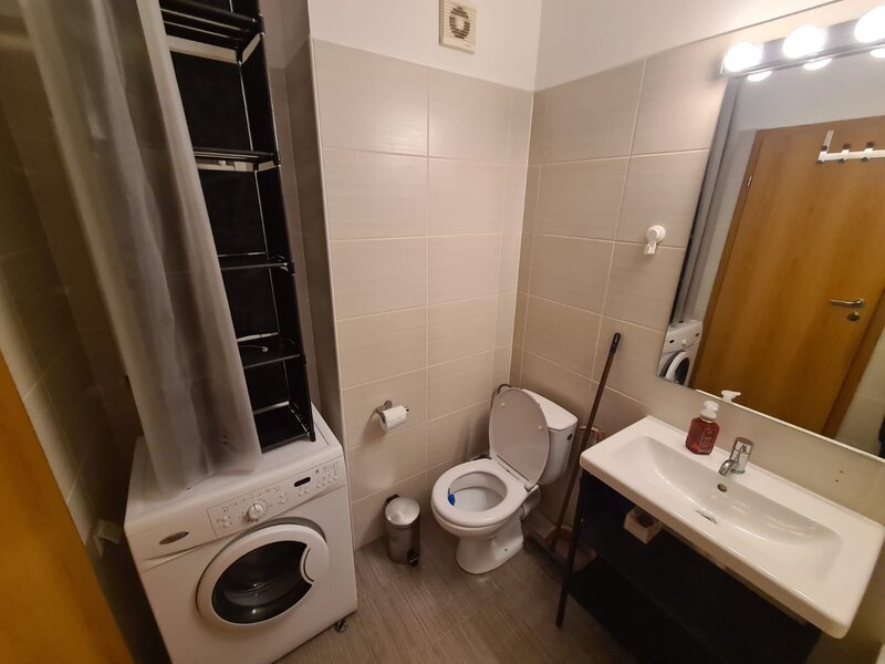 Titan, apartament bloc nou spatios + loc parcare 10 min Metrou Titan